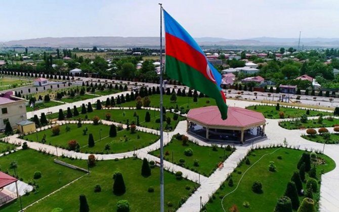 Şavkat Mirziyoyev və xanımı Füzuli şəhərinin Baş planı ilə tanış olublar