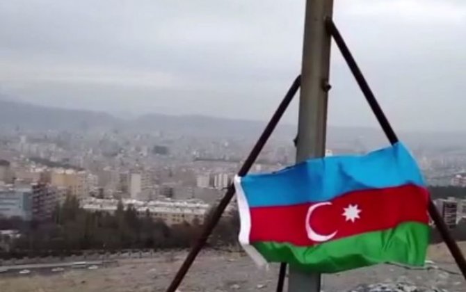Təbrizdə Azərbaycan bayrağı dalğalandı