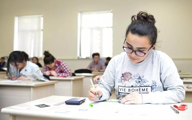 Paytaxt məktəblərinin 51 sinfi 100 faiz nəticə göstərib