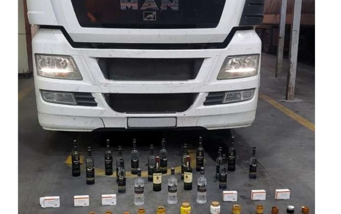 Yük nəqliyyat vasitələrində spirtli içkilər, dərman vasitələri aşkarlandı - FOTO