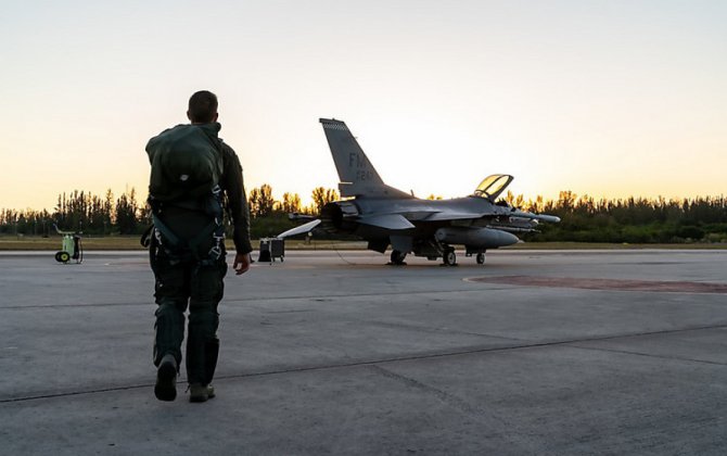Ukrayna HHQ: F-16 pilotlarının hazırlanması prosesi sürətlənib