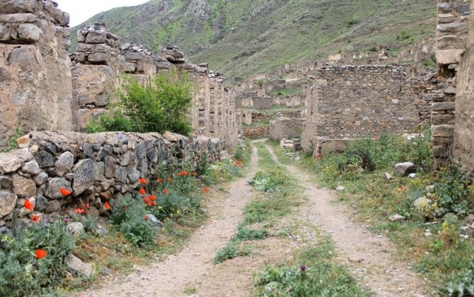 Xarici ölkələrin hərbi attaşeləri erməni separatçılarından təmizlənən döyüş məntəqəsində olublar