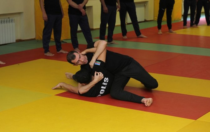 Polis əməkdaşları üçün cüdo təlimi keçirilib