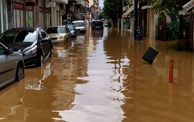 Yunanıstanda tüğyan edən siklon ciddi problemlərə səbəb olub