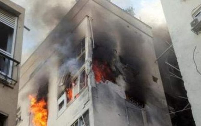 HƏMAS-ın hücumundan şok video yayıldı: Pəncərədən qaçan ailə... - VİDEO