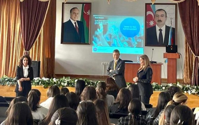 BSU-da DAAD-ın yay dil kursu proqramı ilə bağlı məlumatlandırıcı görüş keçirilib - FOTO