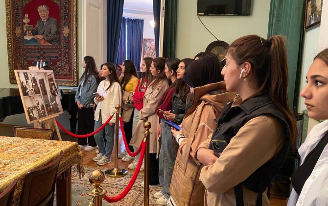 BDU tələbələri Xalq şairi Səməd Vurğunun Ev Muzeyində - FOTO