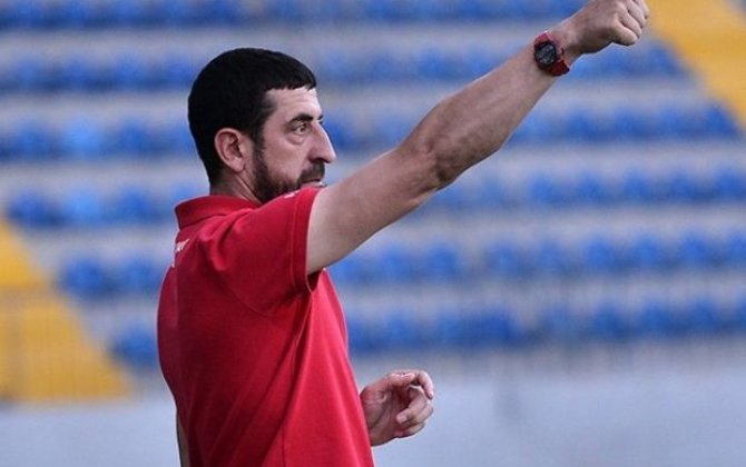 Azərbaycan millisinin baş məşqçisi: “Avropada 19 yaşlı futbolçular artıq top-klublarda çıxış edirlər”