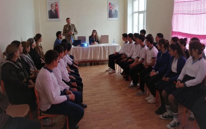 Fövqəladə hallarda davranış qaydaları ilə bağlı tədbirlər keçirilib