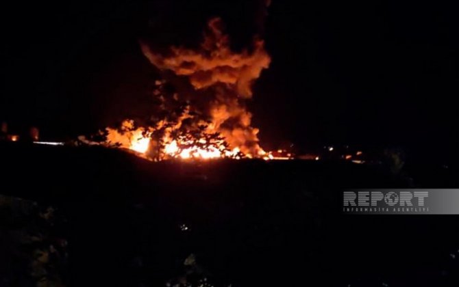 Şərur şəhərində ticarət mərkəzində yanğın olub