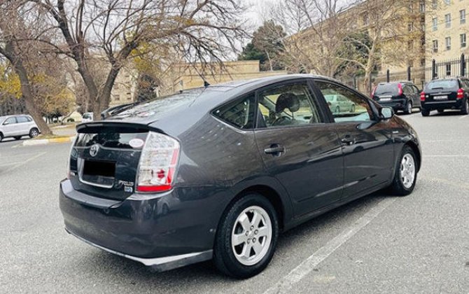 Məktəbin qarşısında qızlara əxlaqsız təkliflər edən taksi sürücüsü cəzalandırıldı