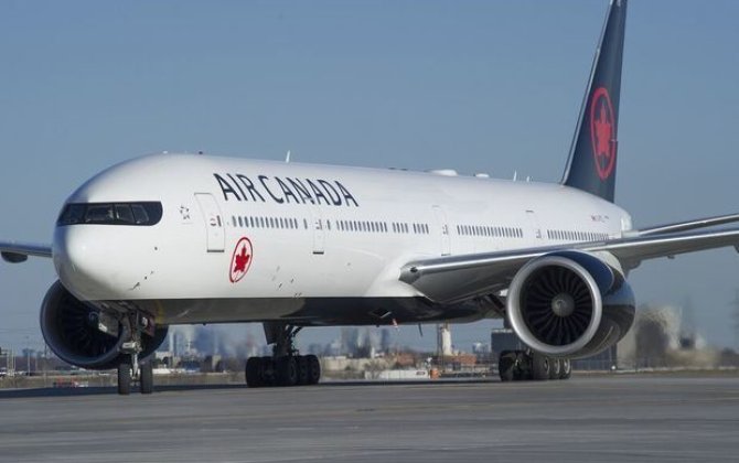 Heydər Əliyev Beynəlxalq Aeroportuna qəza enişi edən Toronto-Dehli reysinin sərnişinləri yola salınıb