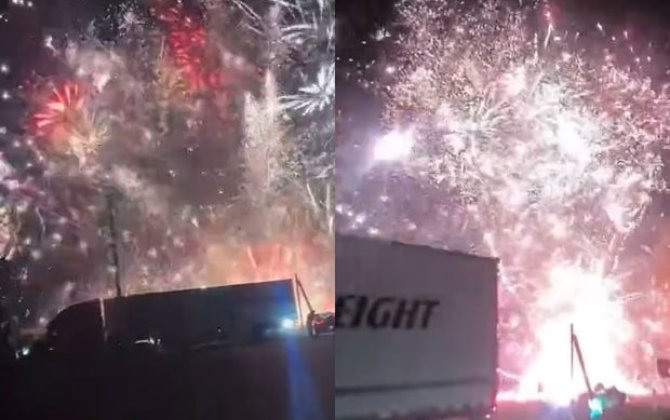 Kanadada yük maşını qəza törətdi: 100 min dollarlıq atəşfəşanlığın başlamasına səbəb oldu - VİDEO