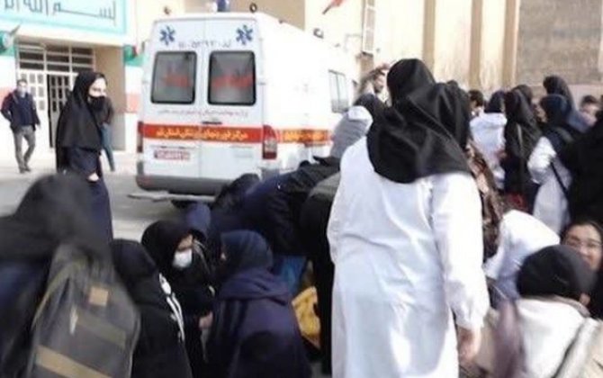Güney Azərbaycanda məktəbli qızların kütləvi zəhərlənməsi davam edir - FOTO