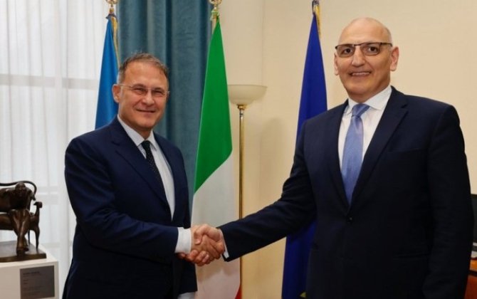 Эльчин Амирбеков обсудил с замглавы МИД Италии региональные вопросы - ФОТО/ОБНОВЛЕНО