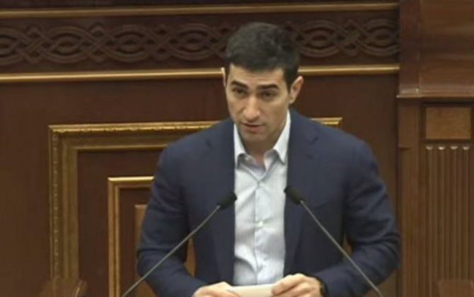 Robert Koçaryanın oğlu deputat kimi parlamentdə and içib