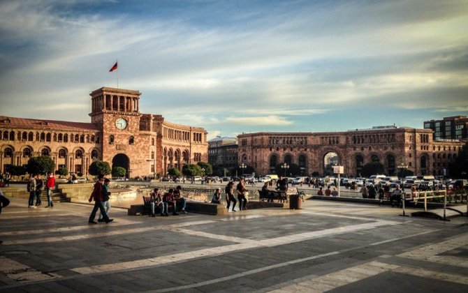 Qərbin “demokratik