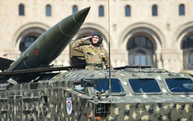 Ermənistan Ukraynanı silahlandırır?