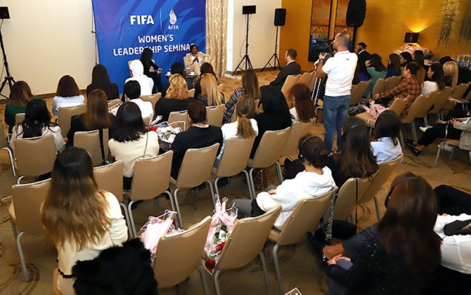 FIFA-nın baş katibi Bakıda seminar keçdi