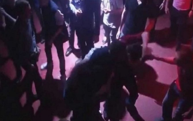 Драка с поножовщиной произошла на свадьбе в Гяндже, есть раненые