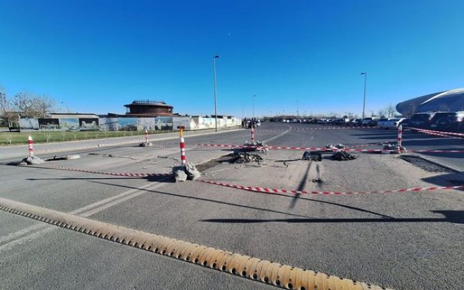 Sürücülərin narazılığına səbəb olan maneələrlə bağlı Dənizkənarı Bulvardan AÇIQLAMA