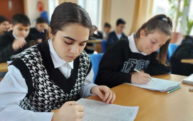 Bakı məktəblərində buraxılış fənləri üzrə monitorinq aparılıb