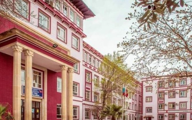 Anadolu Liseyində yanğın: Şagirdlər təxliyə edildilər