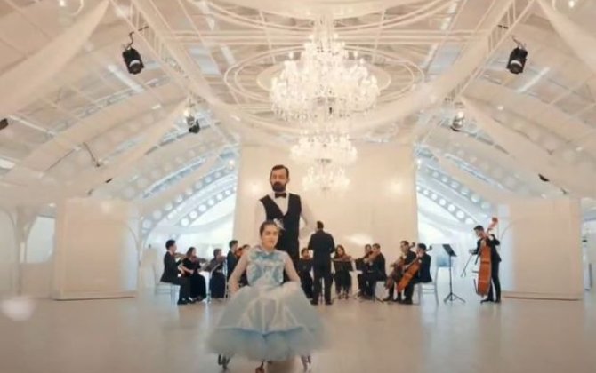 Fiziki məhdudiyyətli gənc xanımdan möhtəşəm rəqs - VİDEO