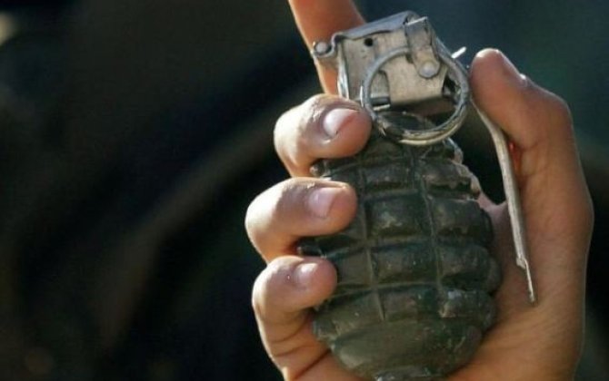 Azərbaycanlı müğənninin maşınına QUMBARA ATIBLAR - VİDEO