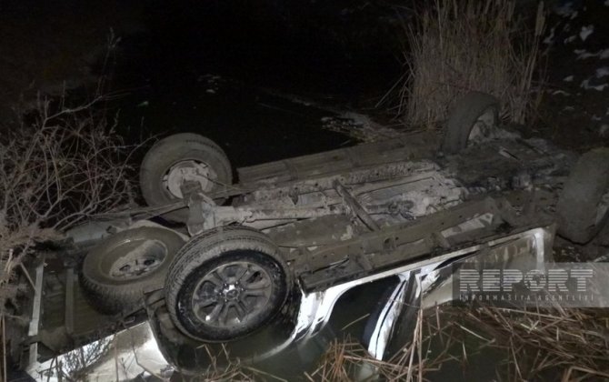 Dövlət Məşğulluq Agentliyinin xidməti avtomobili qəzaya düşüb