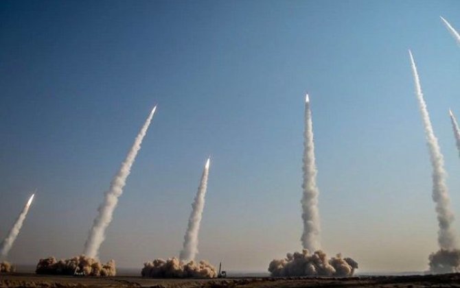 İran sərhəd bölgəsinə endirilən zərbələrlə bağlı Pakistandan izahat tələb edir