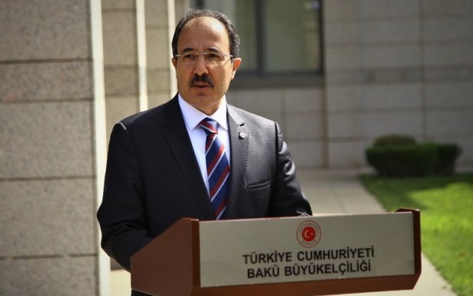 Türkiyənin Azərbaycandakı səfirliyində bayraqlar yarıya endirilib
