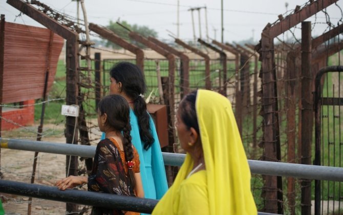 Hindistan Myanma ilə sərhəddə hasarlar çəkəcək, viza tətbiq edəcək