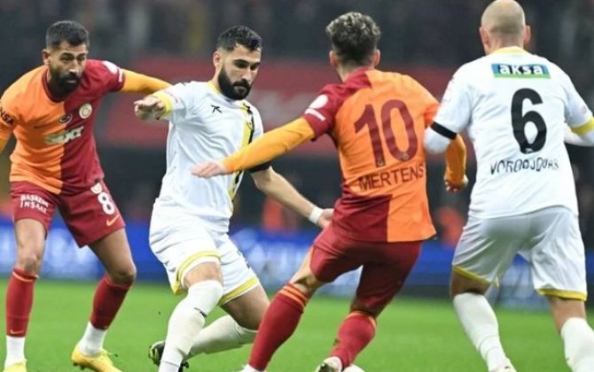 Türkiyə Super Liqası: “Qalatasaray” autsayderdən üç xal alaraq lider “Fənərbağça”ya çatdı - VİDEO