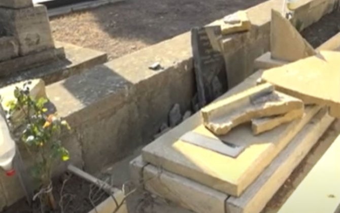 Xudafərin-Qubadlı-Laçın yoluna düşən qəbirlər və ziyarətgah köçürülüb