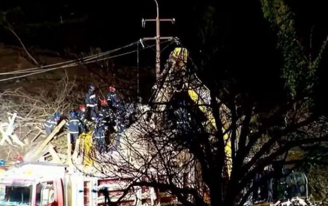 Gürcüstanda təbii fəlakət: Evlər torpağın altında qaldı, ölənlər və itkin düşənlər var