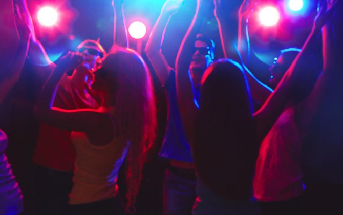 Bakıda məşhur gecə klubunda kütləvi dava olub? - VİDEO