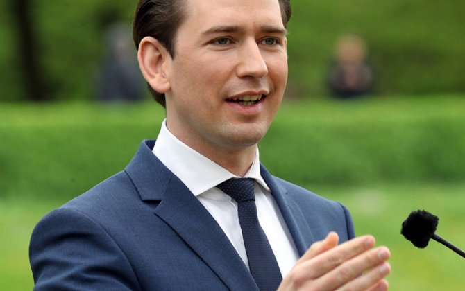 Суд приговорил экс-канцлера Австрии к восьми месяцам условно за дачу ложных показаний
