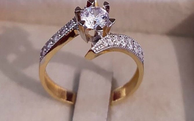 Bakıda qadın ticarət mərkəzindən qızıl üzük oğurladı