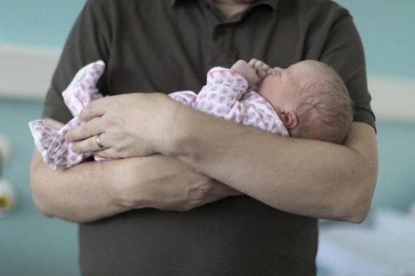 Ataların da uşaqlara görə güzəştli şərtlərlə əmək pensiyası almaq hüququ olacaq