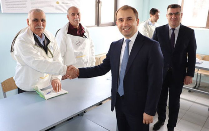 Azərbaycanın ən yaşlı tələbəsi: “Təhsil alacağımı deyəndə mənə qəribə baxdılar”