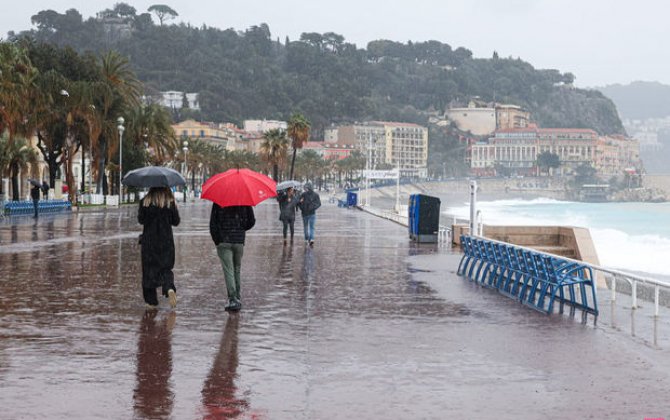 Fransada “Monika” fırtınası tüğyan edir: İtkin düşənlər var