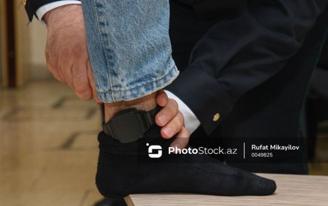 Kişi qardaşını evə görə bıçaqladı: Elektron qolbaq taxıldı