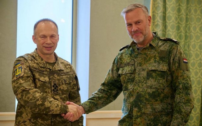 Ukrayna Baş komandanı NATO hərbi komitəsinin rəhbəri ilə görüşdü...-FOTO