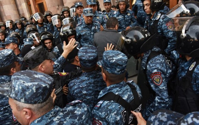 Ermənistanda iki müxalifətçi saxlanılıb