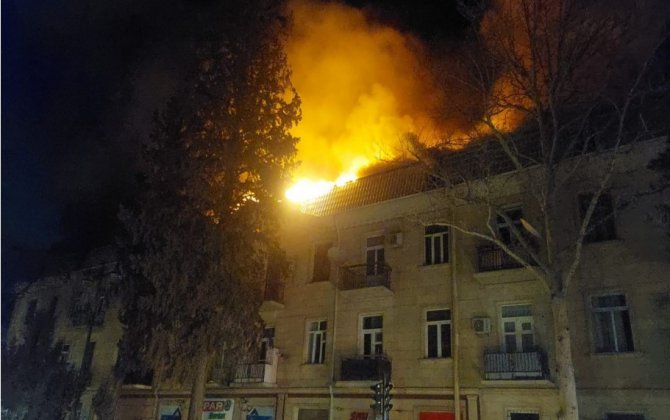Пожар в жилом здании в Гяндже-(фото, видео)