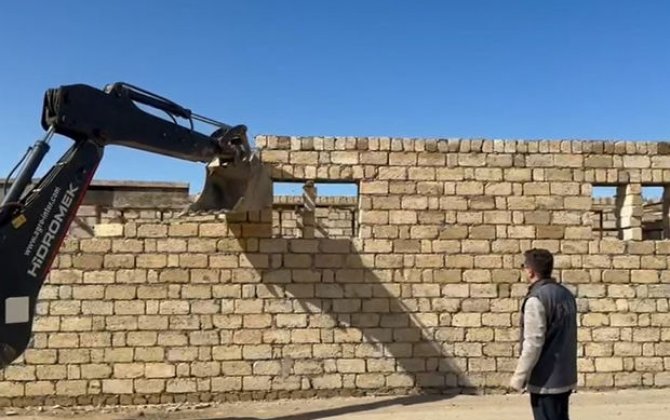 Abşeronda qanunsuz tikililər söküldü - FOTO/VİDEO