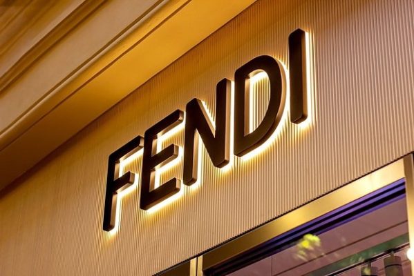 Məşhur brend “Fendi” bu ölkədə son mağazasını bağladı
