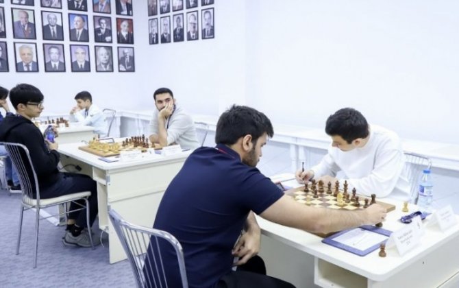 Прошел очередной тур чемпионата Азербайджана по шахматам среди мужчин