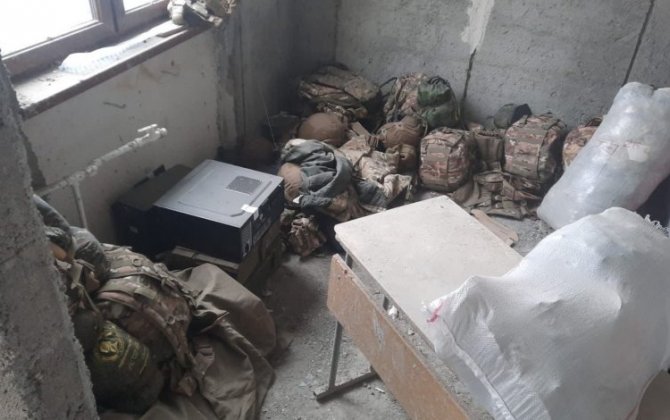Автоматы, боевые гранаты и средства связи: в Ханкенди обнаружен очередной схрон оружия и боеприпасов
